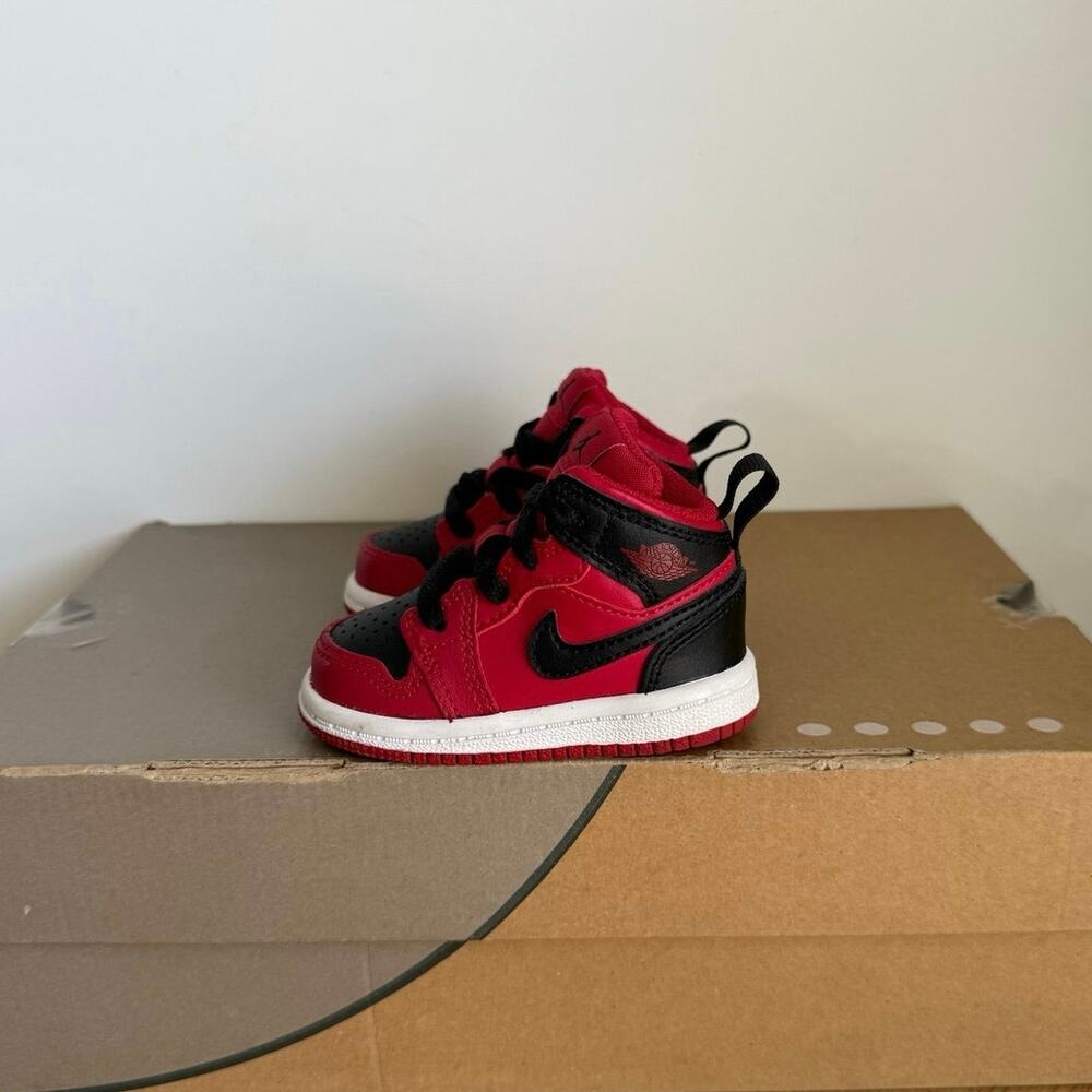 Nike Air Jordan 1 Mid ‘Reverse Bred’ Baby Sneakers- SZ 3 C - Picture 4 of 9